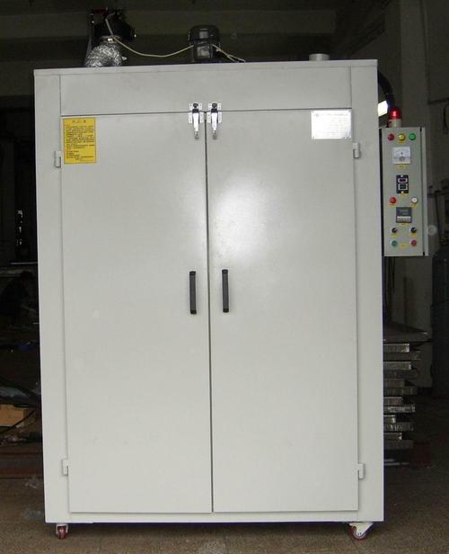 產(chǎn)品名稱:中型精密烘箱,帶抽風工業(yè)烘箱